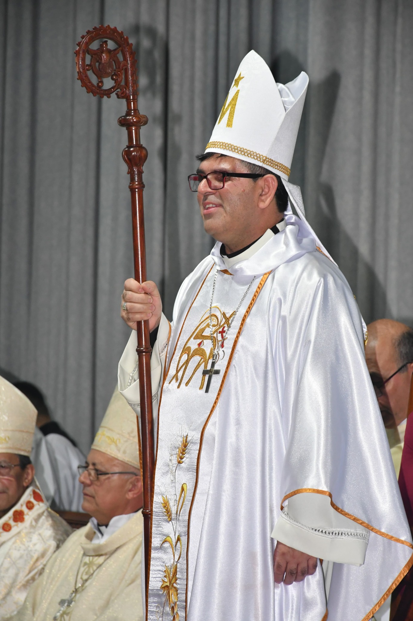 Ordenación Episcopal y Toma de Posesión Canónica de Monseñor Osmar López Benítez
